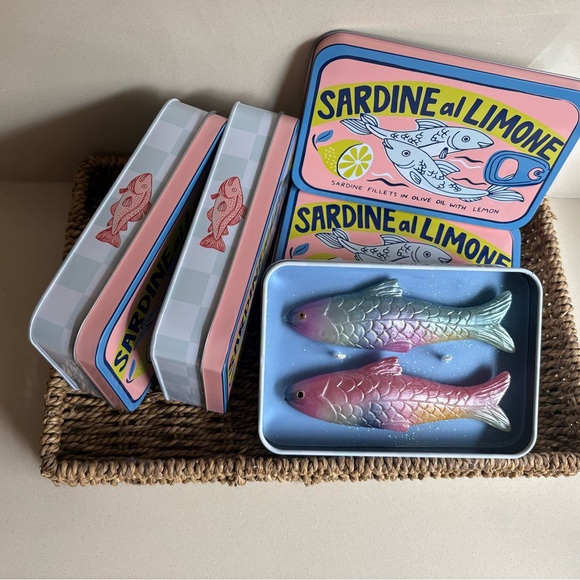 Set of 4 NIB Sardine Tin Candle - Sardine Al Limone Scented - Picture 1 of 3